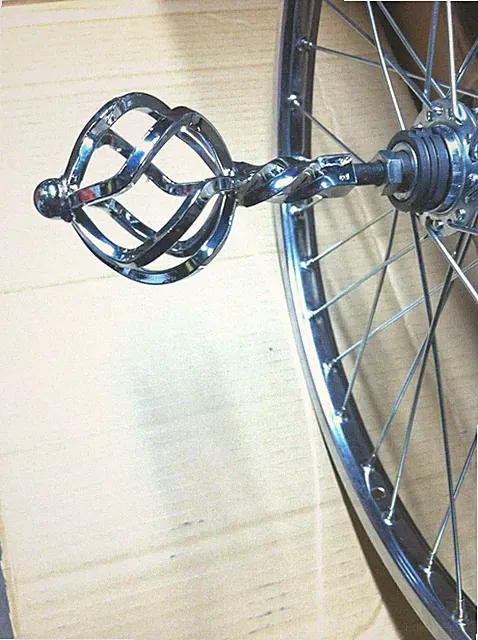 CAGED TWISTED Bicycle Axle Covers Pegs 24T/26T Chrome Gold Cruiser Lowrider Bike